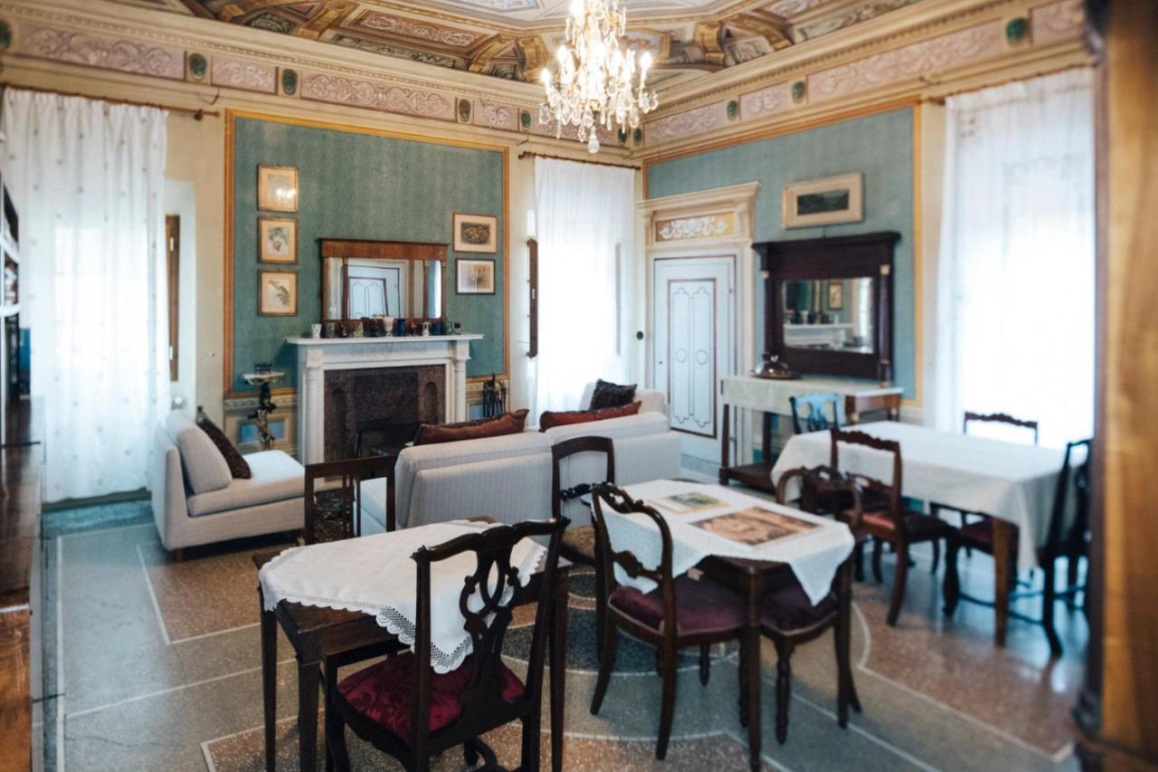 Villa Moris Bed And Breakfast Tavarnelle Val di Pesa Bagian luar foto